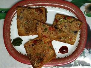 Veg Rawa Toast      